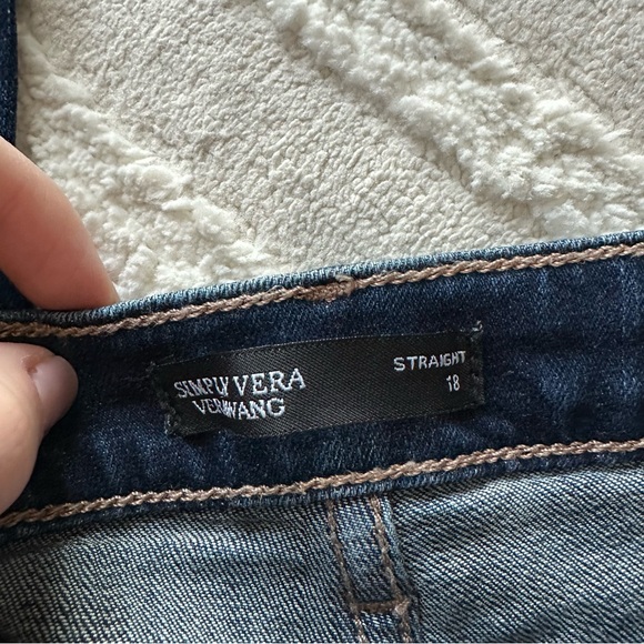 Simply Vera Vera Wang | Straight Leg Jeans - Picture 4 of 5